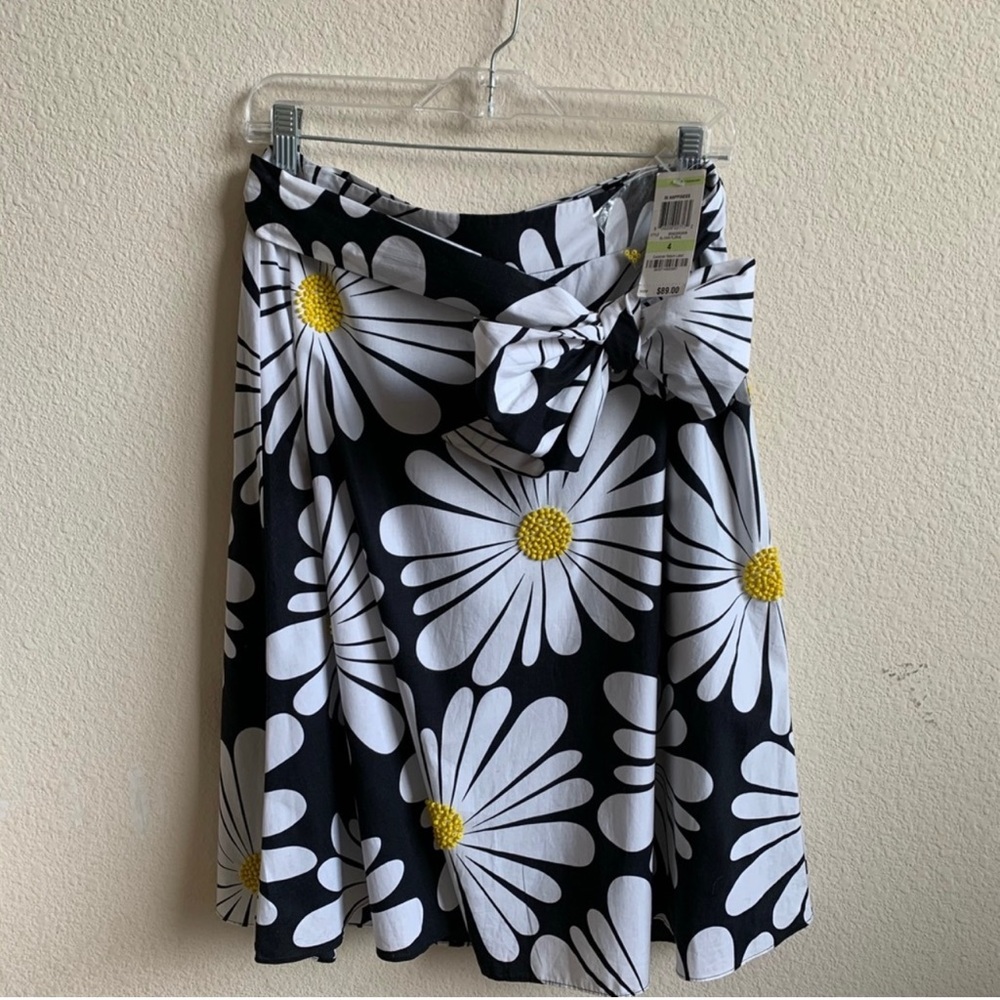 INC NWT Camomile Floral print Skirt